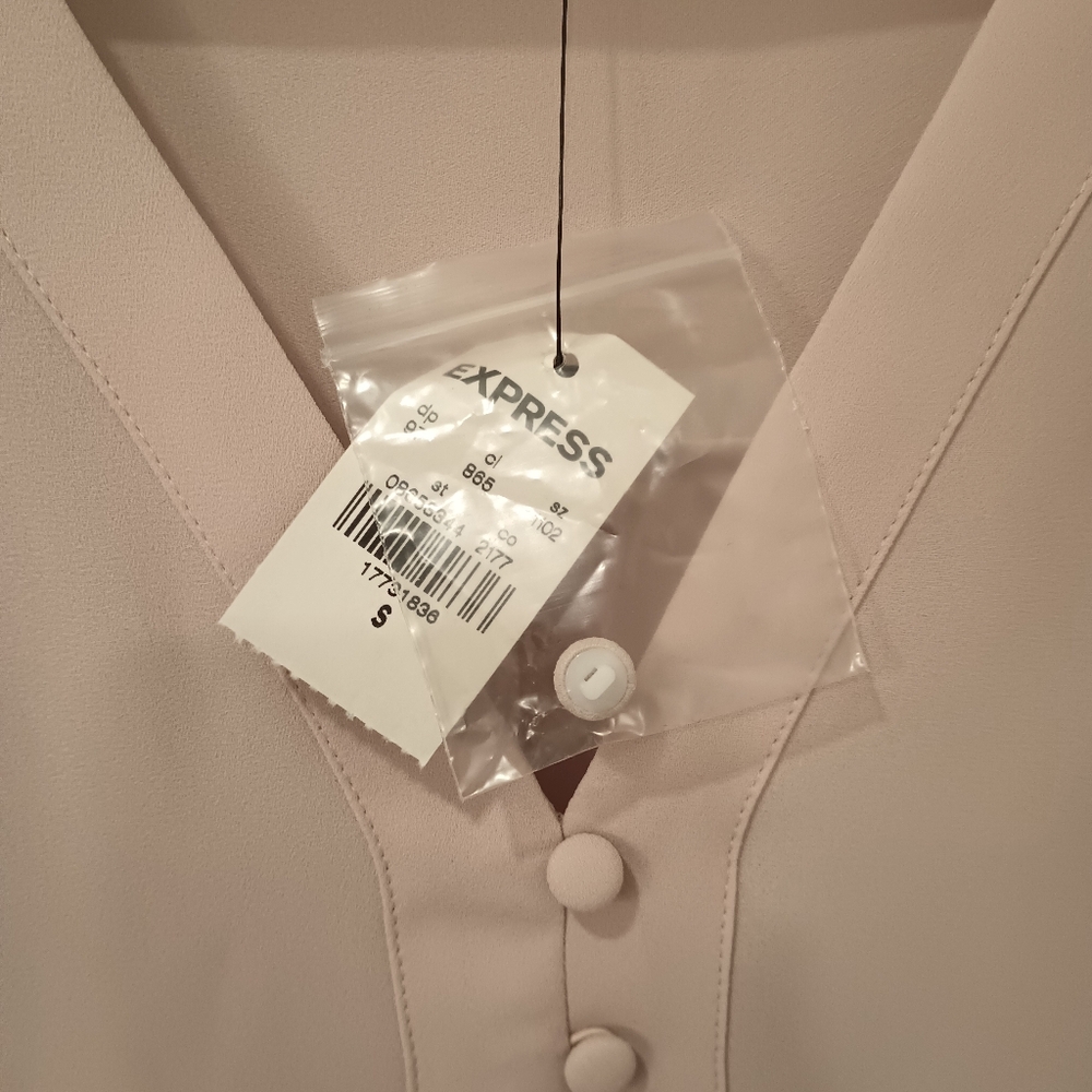 Express Blouse - Picture 4 of 4